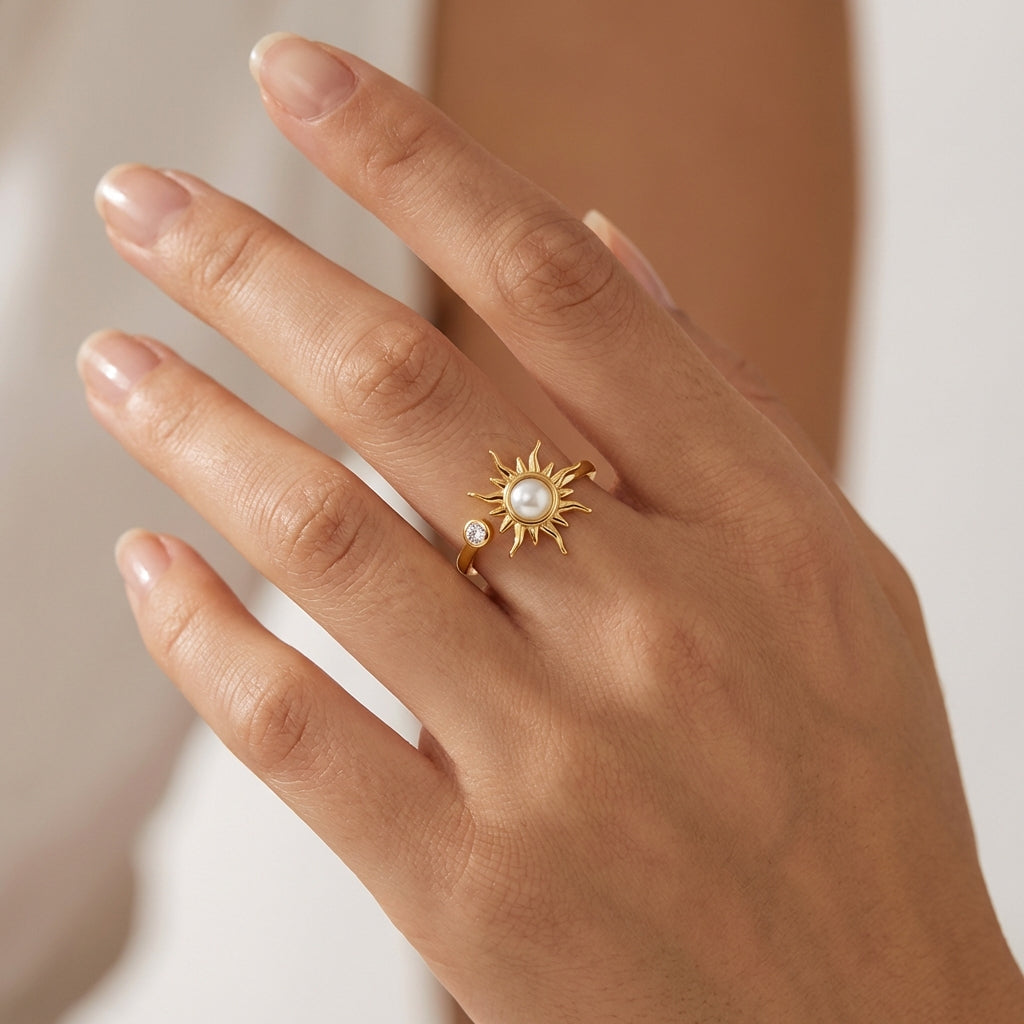 Femme portant la bague Tulipán